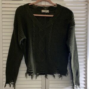 No Comment Distressed Long Sleeve V-Neck Army Green Pullover Size XL